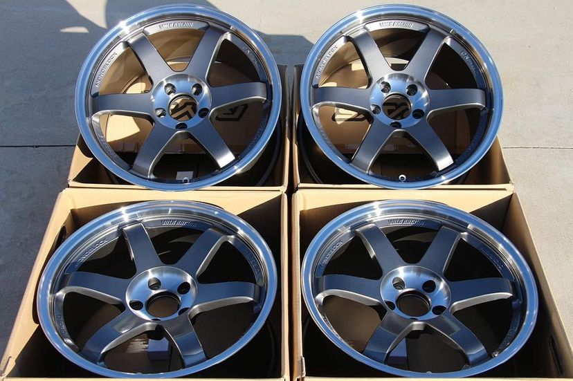 Volk Racing TE37 Wheels | “18x10.5 ET +32 - Graphite